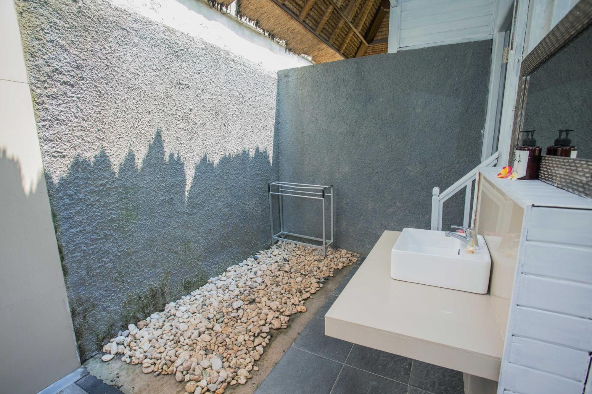 Koji Garden Huts Otel Lembongan Dış mekan fotoğraf